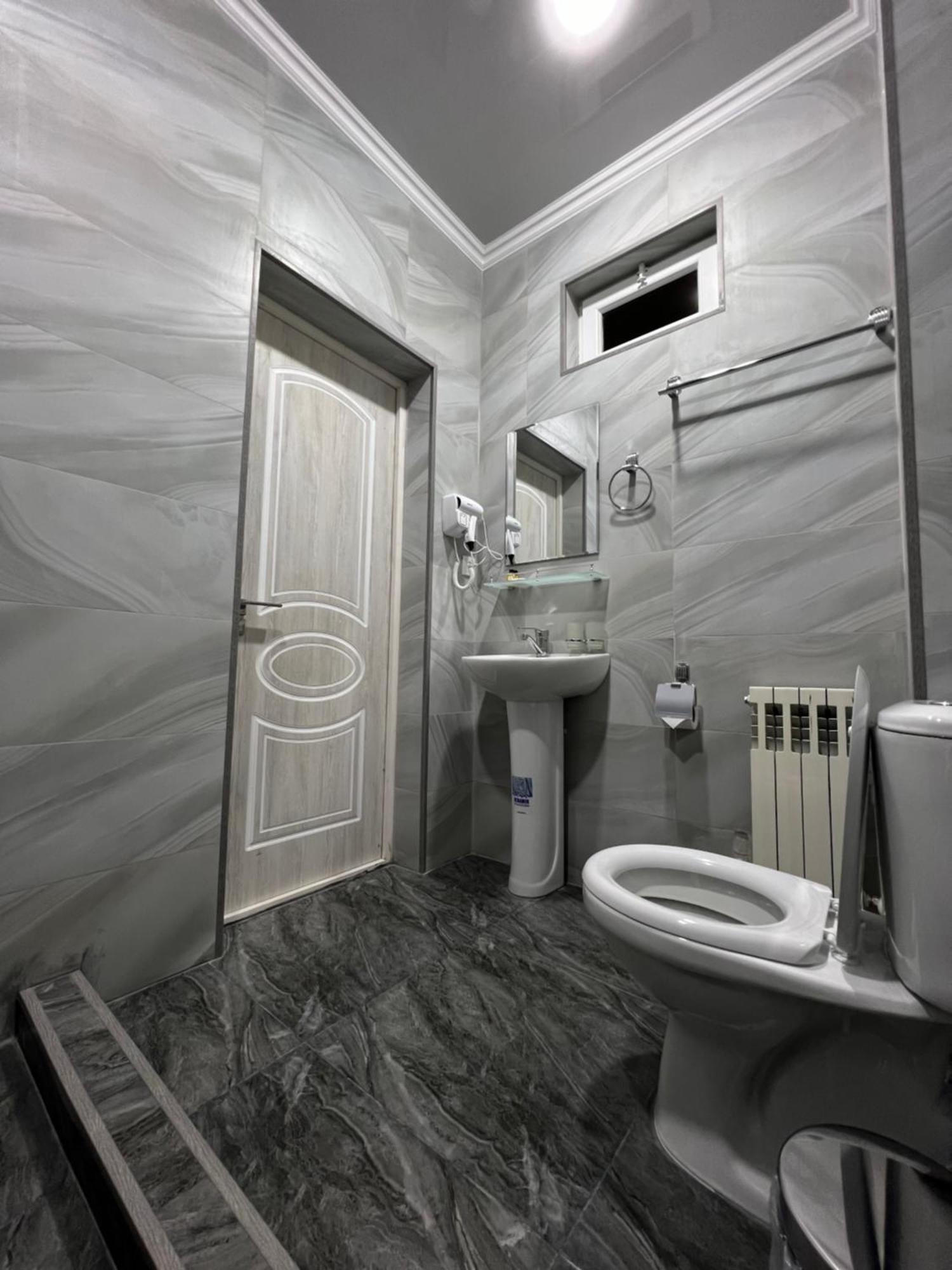 Art Tashkent Hotel Zewnętrze zdjęcie